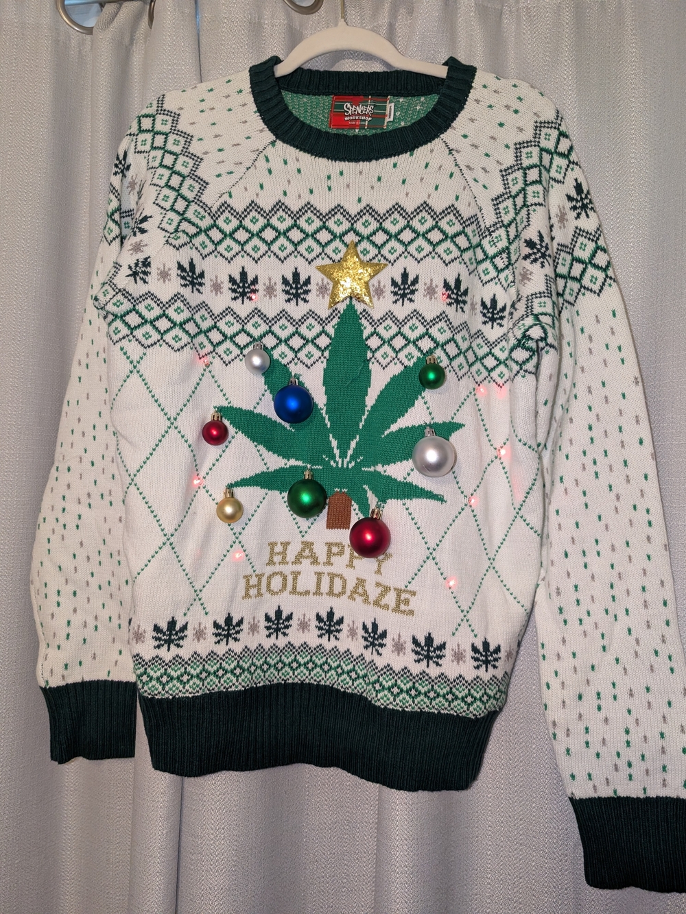 Spencer's White and Green "Happy Holidaze" Light-Up Holiday Sweater Medium